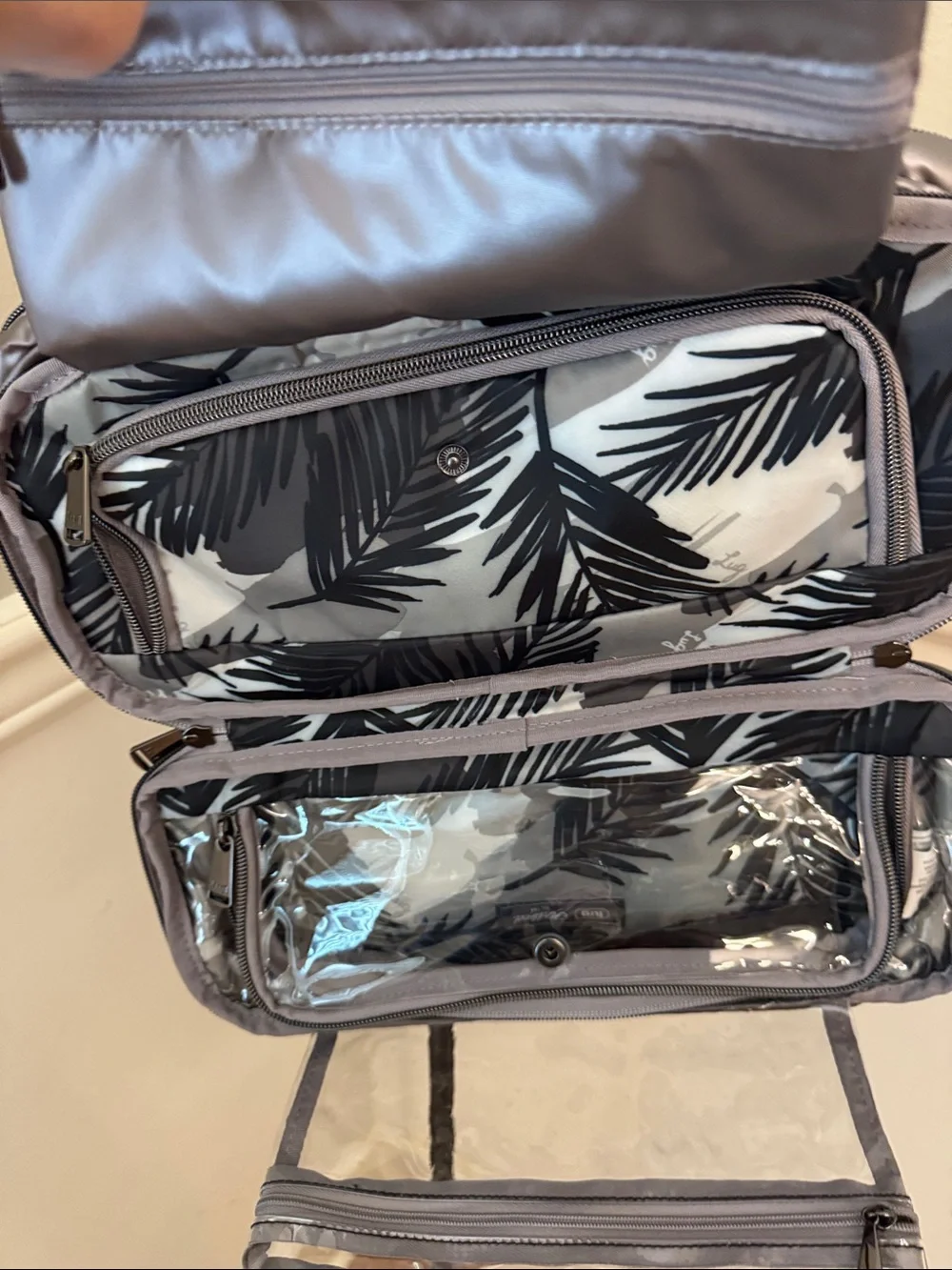 LUG Metallic Pearl Flatbed Slim Quilted Cosmetic carry case